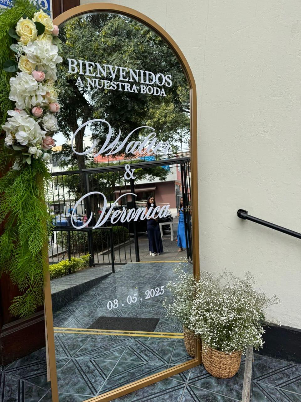 Espejo en evento elegante